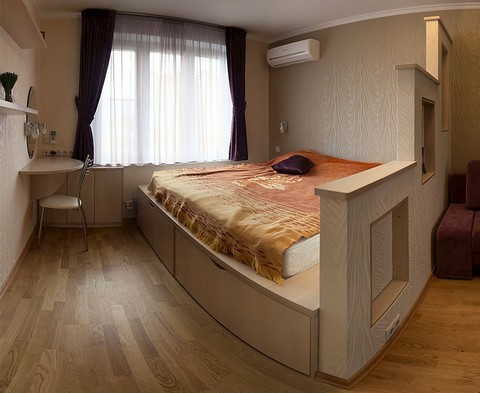 Кровать с перегородкой
